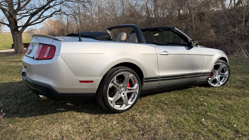 2011 Ford S197 Mustang - Image 8 of 20