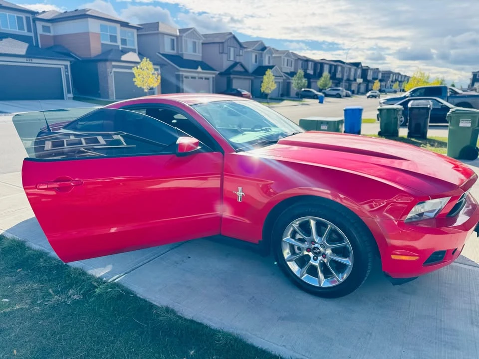 2011 Ford S197 Mustang - Image 2 of 20