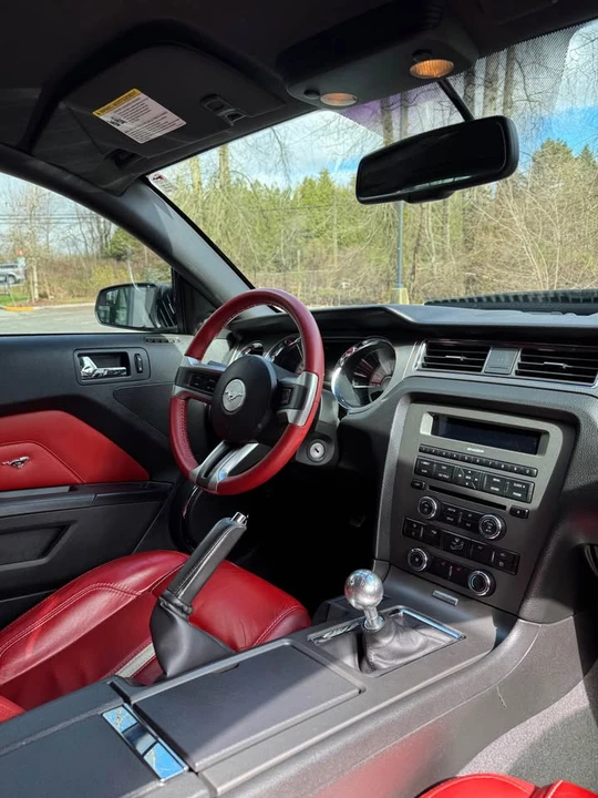 2011 Ford S197 Mustang - Image 7 of 12