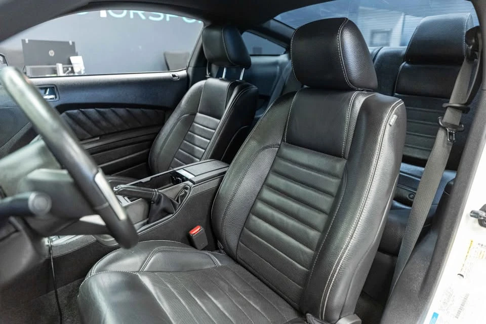 2011 Ford S197 Mustang - Image 10 of 15