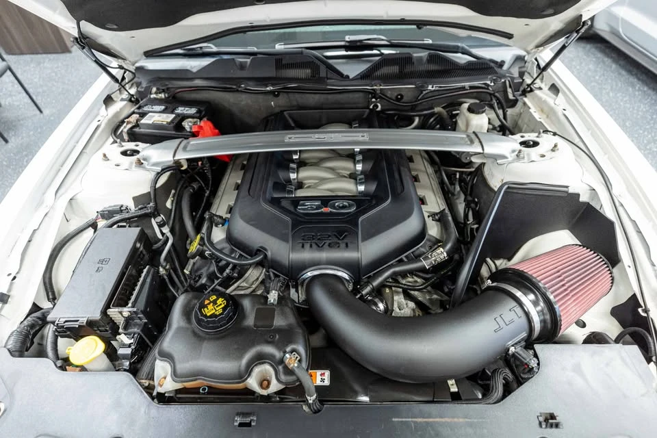 2011 Ford S197 Mustang - Image 14 of 15