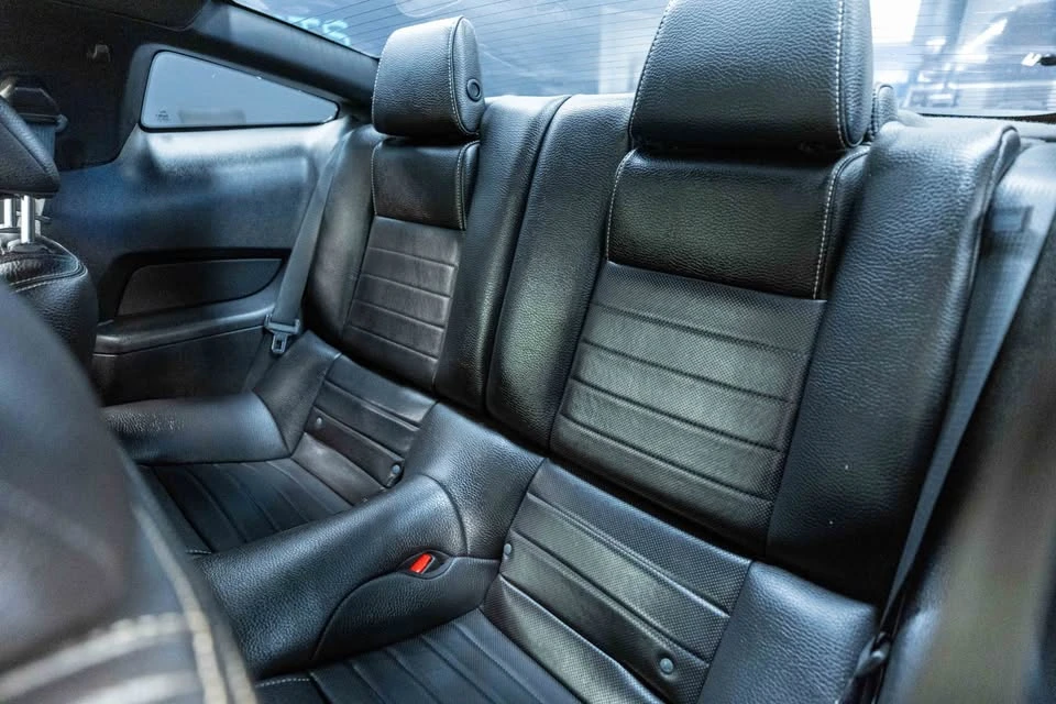 2011 Ford S197 Mustang - Image 11 of 15