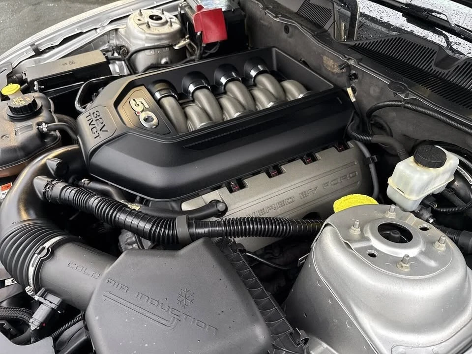 2011 Ford S197 Mustang - Image 15 of 20