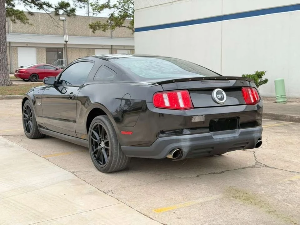 2011 Ford S197 Mustang - Image 9 of 11