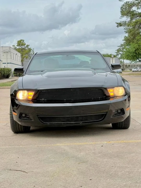 2011 Ford S197 Mustang - Image 2 of 10