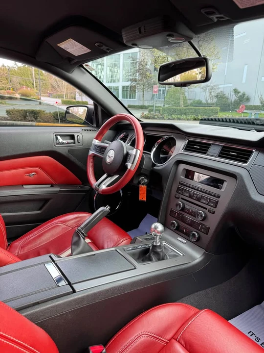 2011 Ford S197 Mustang - Image 5 of 8