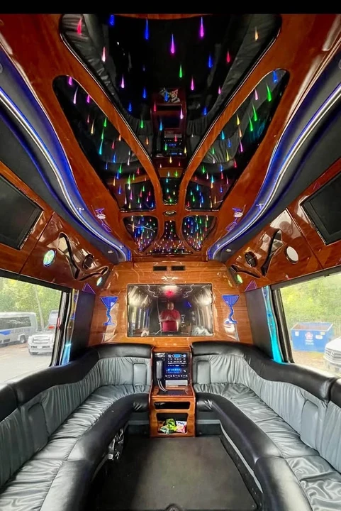 2011 Ford Econoline Van - Image 6 of 20