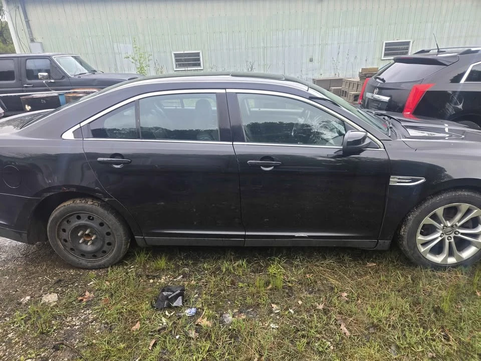 2011 Ford Taurus 6th Gen - Image 5 of 5