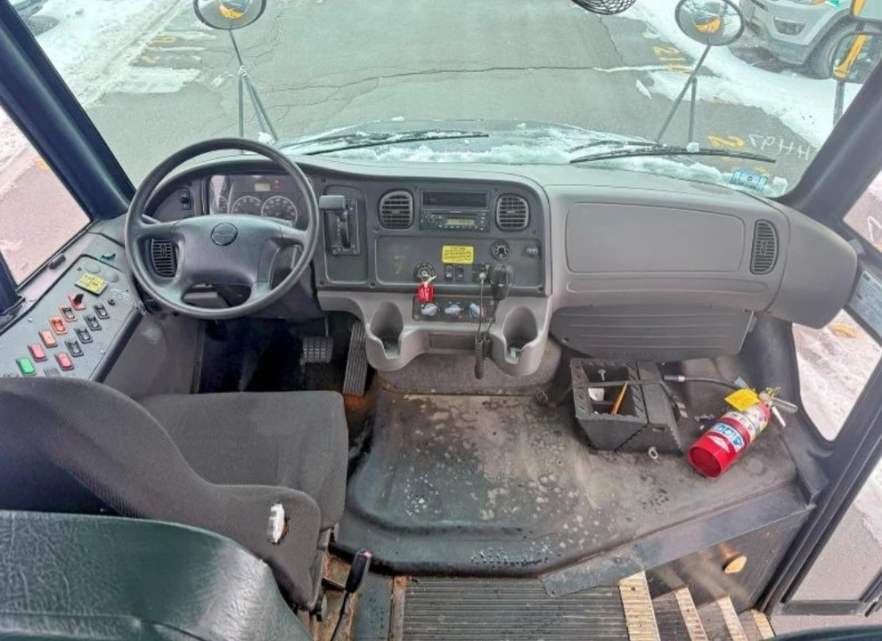 2011 Freightliner - Image 8 of 10