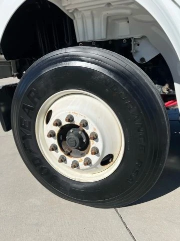 2011 Freightliner - Image 12 of 21