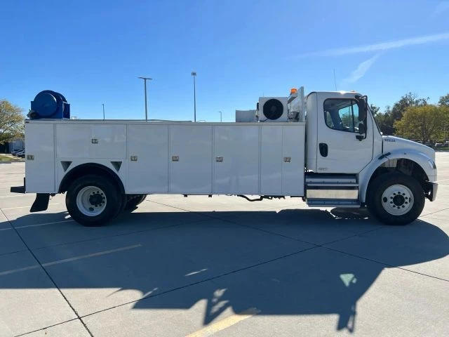 2011 Freightliner - Image 8 of 21