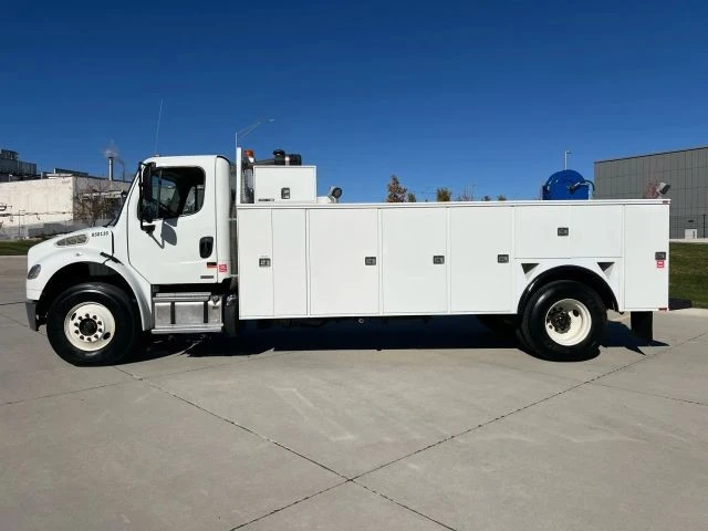 2011 Freightliner - Image 3 of 21