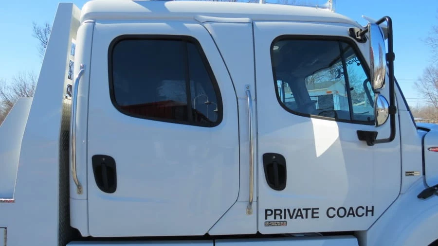 2011 Freightliner - Image 6 of 9
