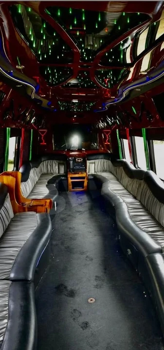 2011 Freightliner - Image 8 of 20