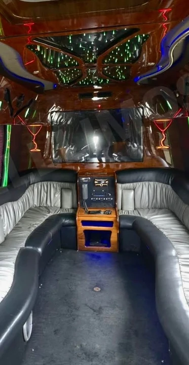 2011 Freightliner - Image 4 of 20