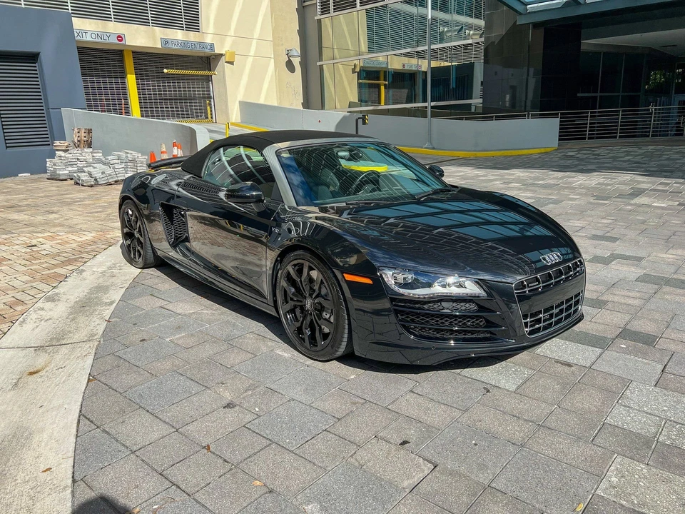 2011 Audi 42 R8 - Image 3 of 7