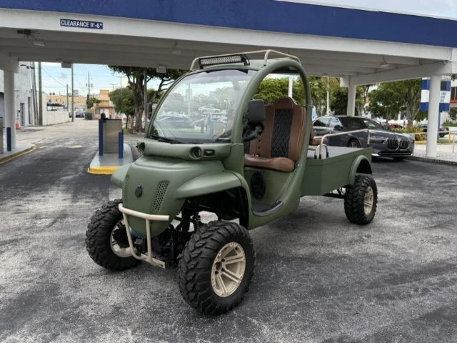 2011 - Image 18 of 21