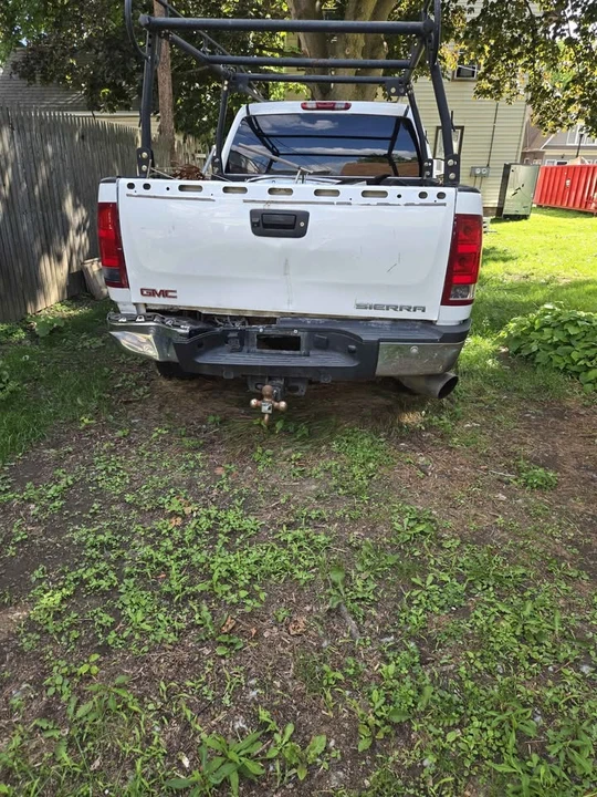 2011 GMC Sierra Heavy Duty 3rd Gen - Image 4 of 4