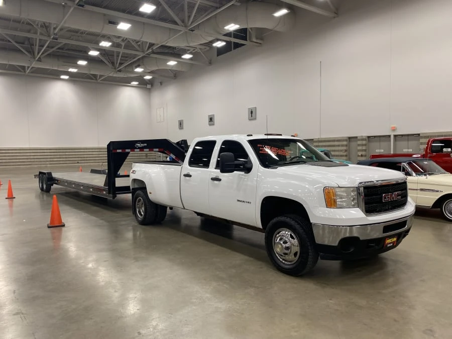 2011 GMC Sierra Heavy Duty 3rd Gen - Image 4 of 6