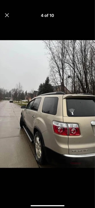 2011 GMC Acadia - Image 3 of 4