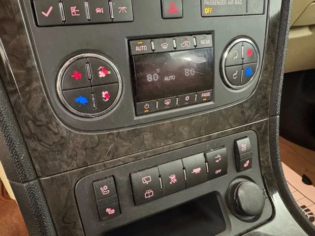 2011 GMC Acadia - Image 19 of 21