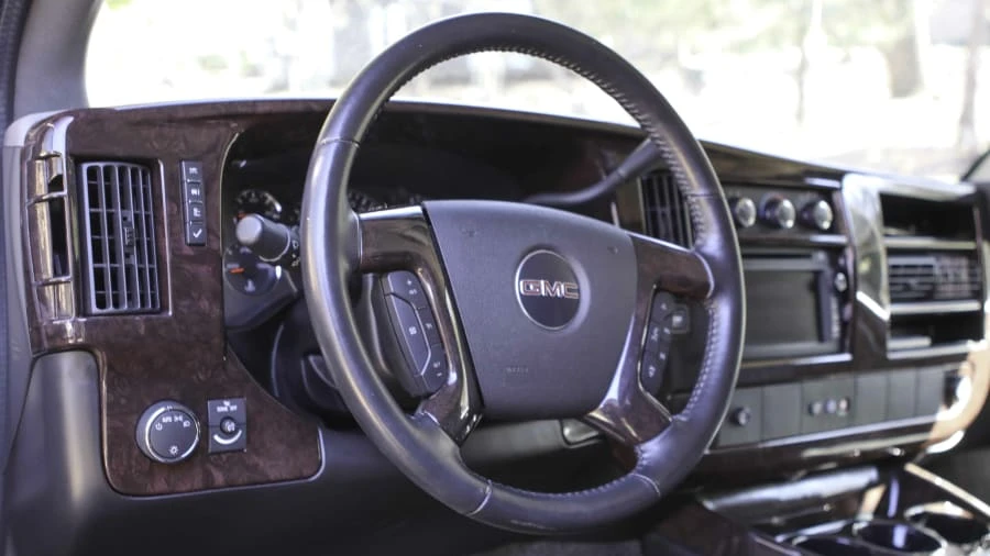2011 GMC Savana - Image 4 of 31