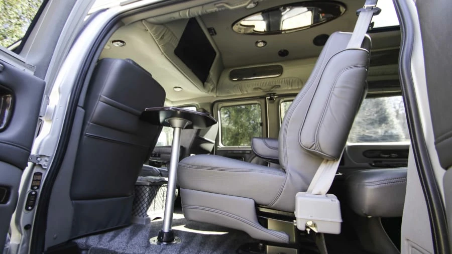 2011 GMC Savana - Image 5 of 31
