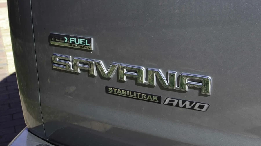 2011 GMC Savana - Image 18 of 31