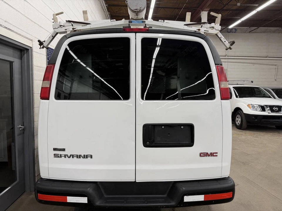 2011 GMC Savana - Image 12 of 12