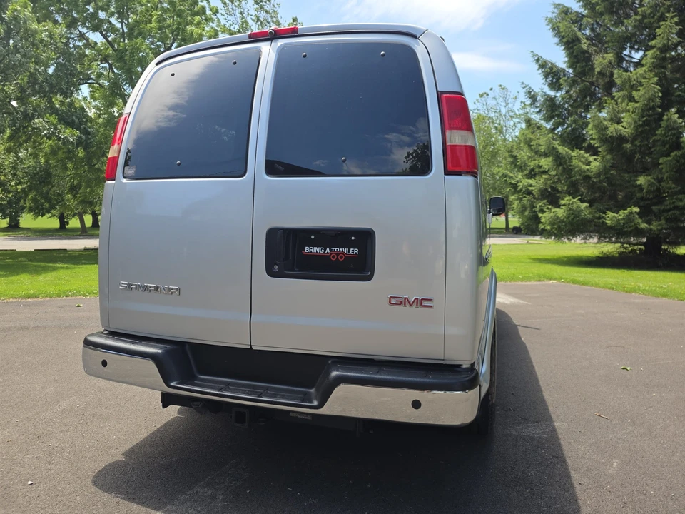 2011 GMC Savana - Image 23 of 31