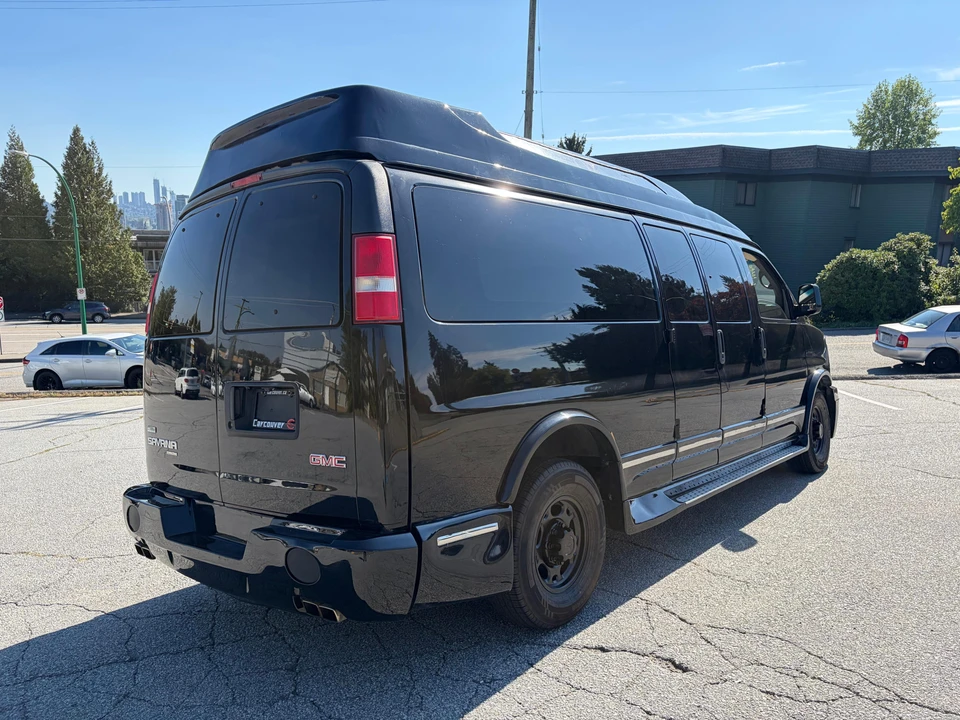 2011 GMC Savana - Image 10 of 31