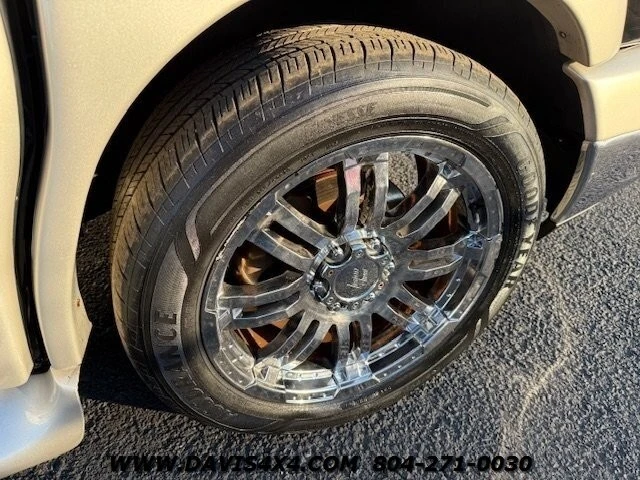 2011 GMC Savana - Image 12 of 21