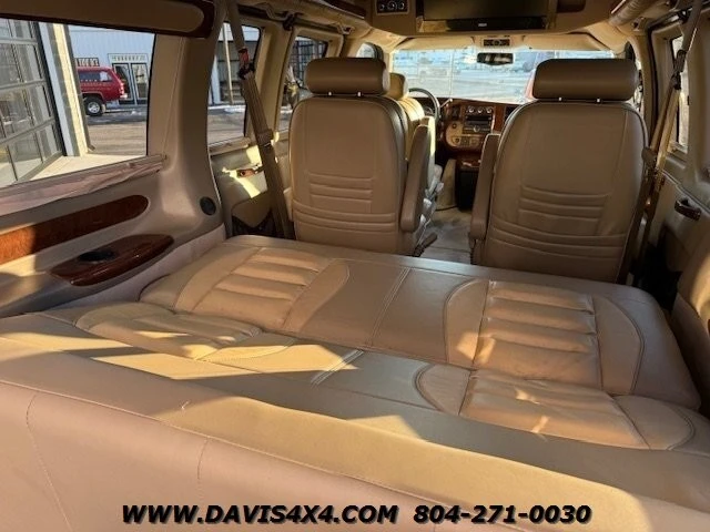 2011 GMC Savana - Image 18 of 21