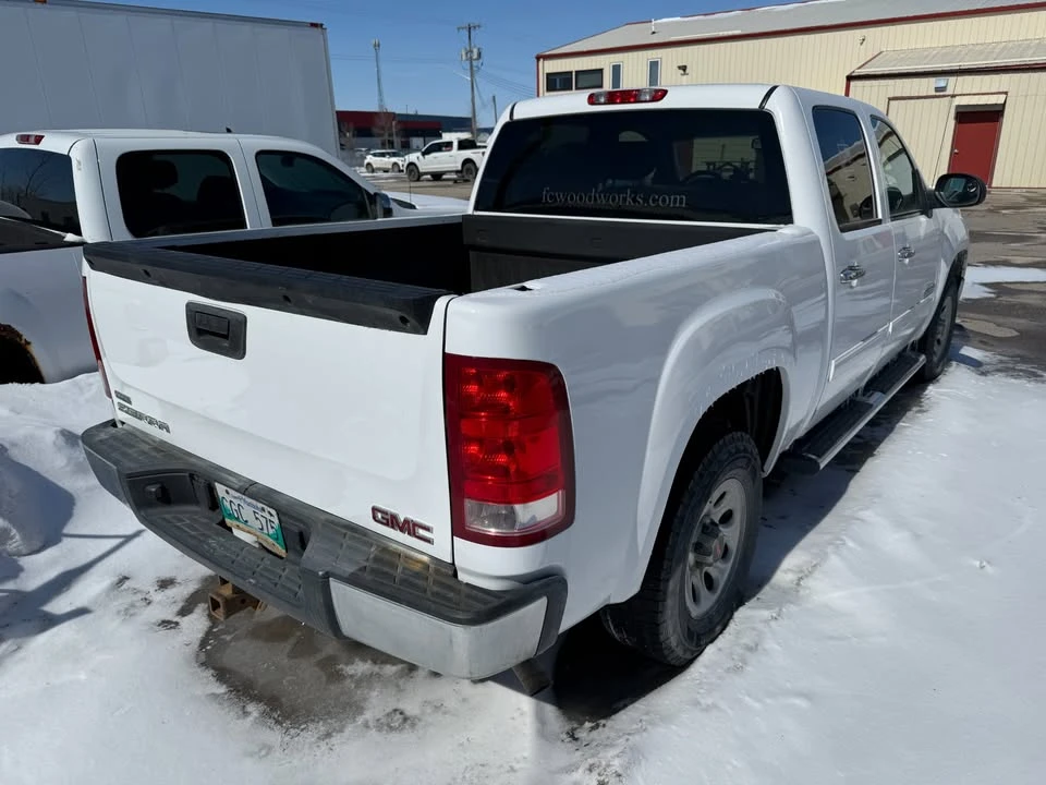 2011 GMC Sierra 3rd Gen - Image 2 of 4