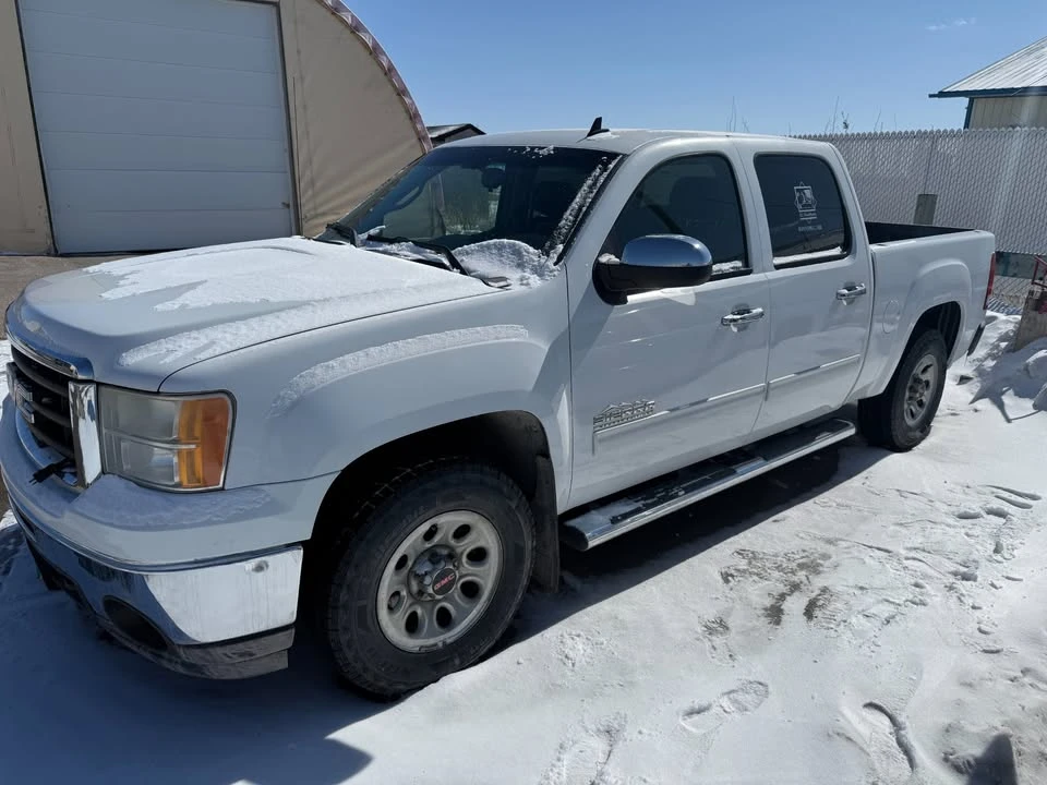 2011 GMC Sierra 3rd Gen - Image 3 of 4