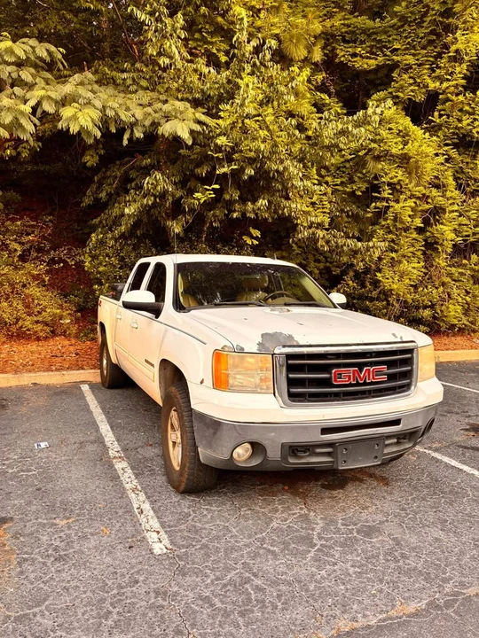 2011 GMC Sierra - Image 4 of 5
