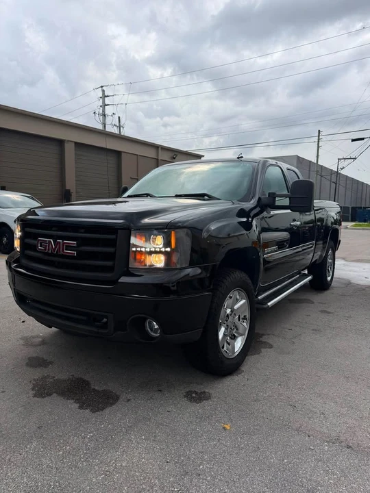 2011 GMC Sierra 3rd Gen - Image 2 of 20