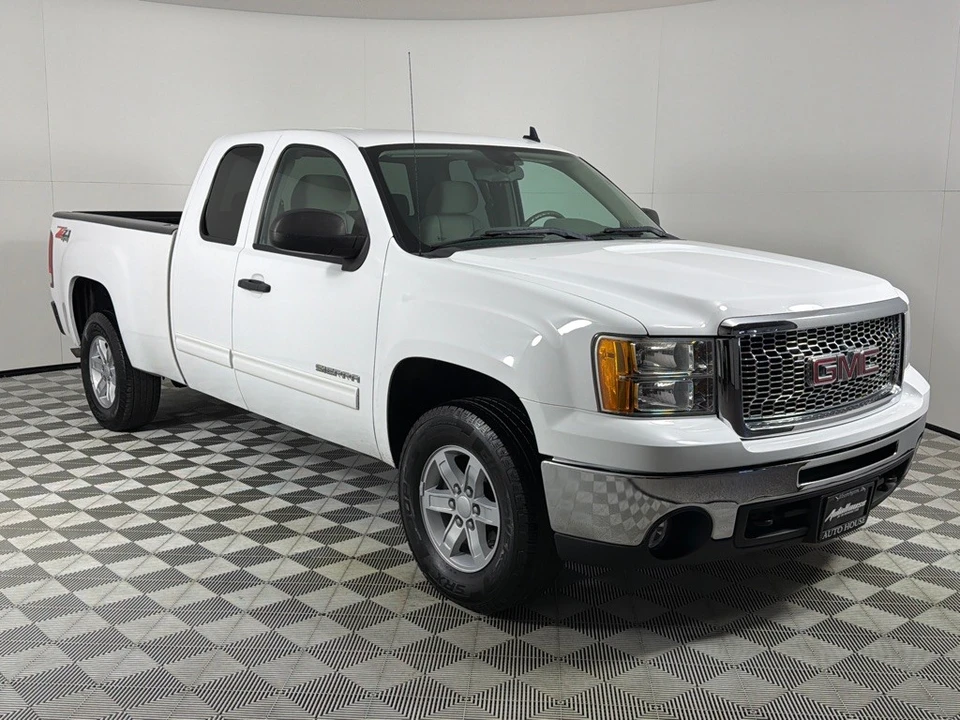 2011 GMC Sierra 3rd Gen - Image 3 of 21