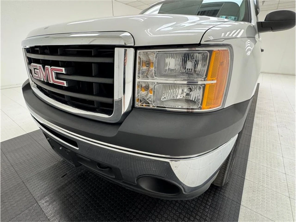 2011 GMC Sierra 3rd Gen - Image 10 of 31