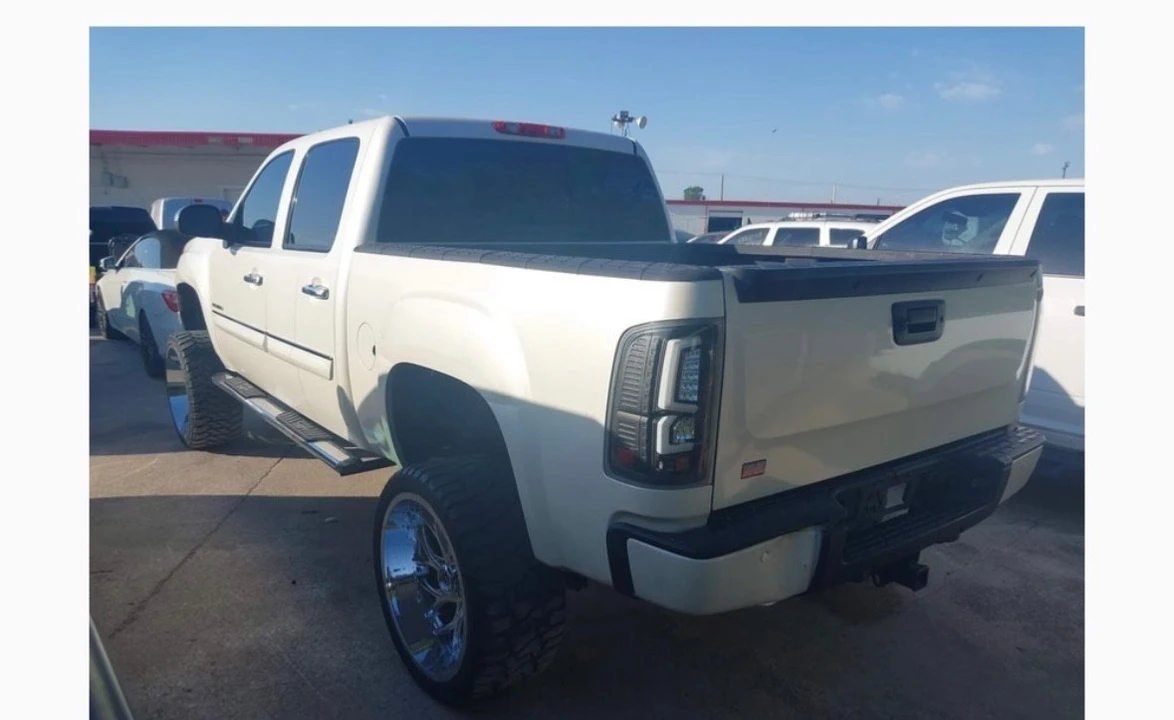 2011 GMC Sierra 3rd Gen - Image 3 of 5