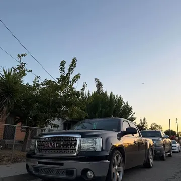 2011 GMC Sierra 1500 Crew Cab Pro Pickup 4D 5 3/4 ft