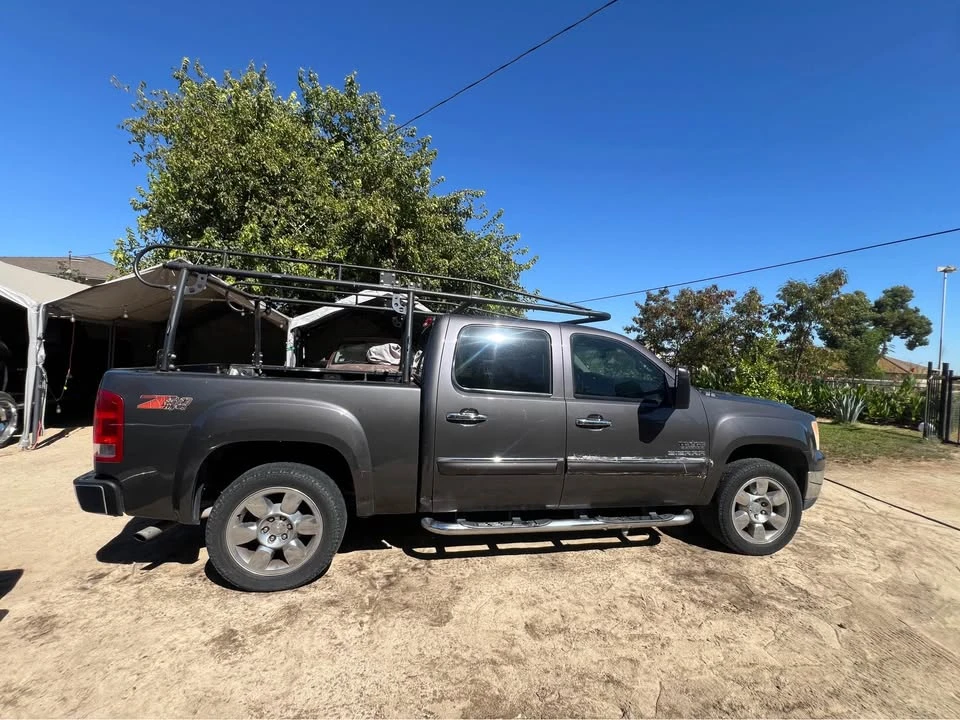 2011 GMC Sierra 3rd Gen - Image 2 of 9