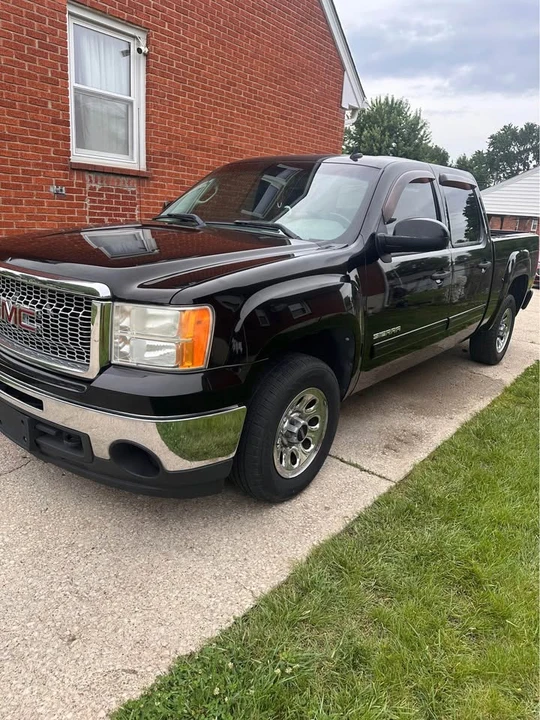 2011 GMC Sierra 3rd Gen - Image 3 of 20