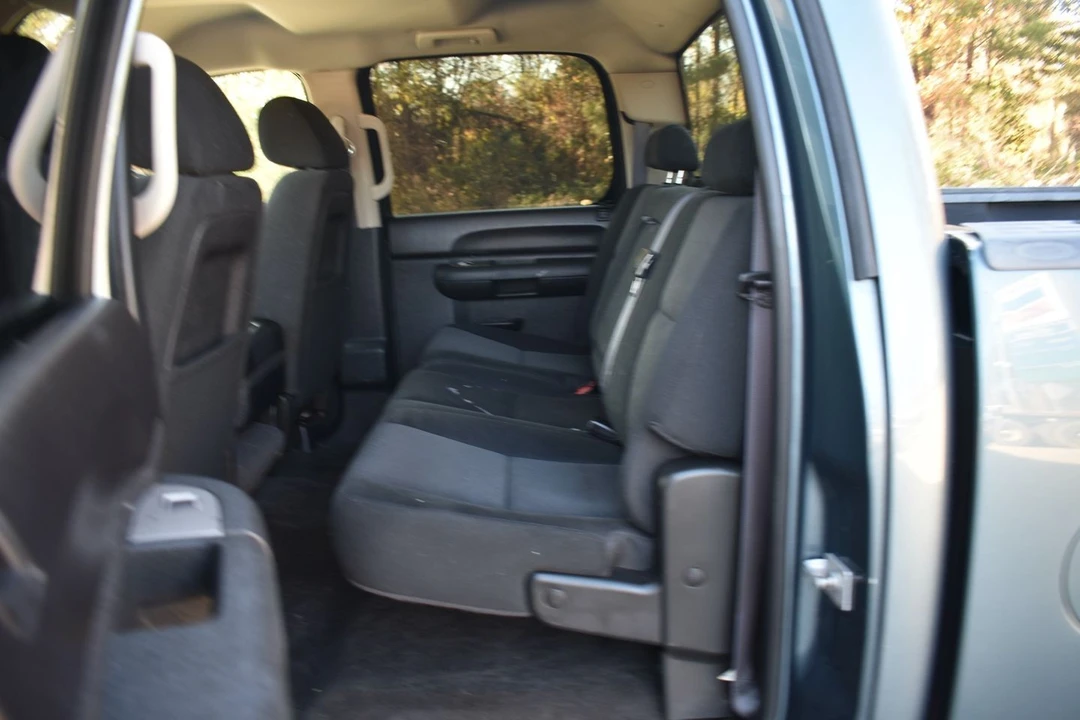 2011 GMC Sierra 2nd Gen - Image 11 of 12