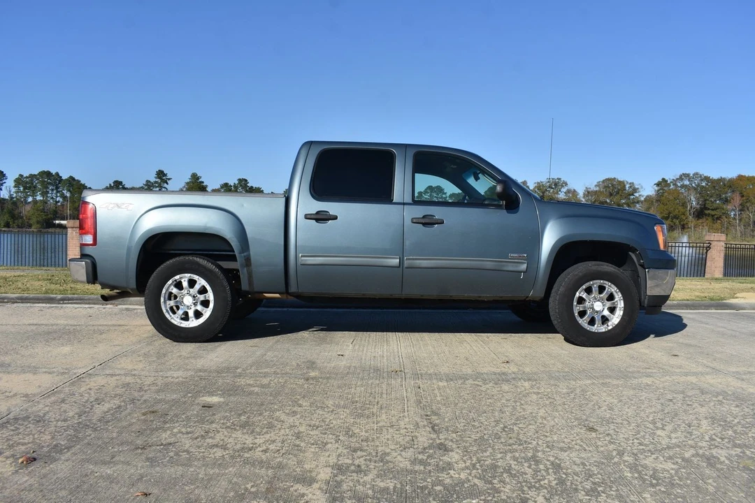 2011 GMC Sierra 2nd Gen - Image 3 of 12