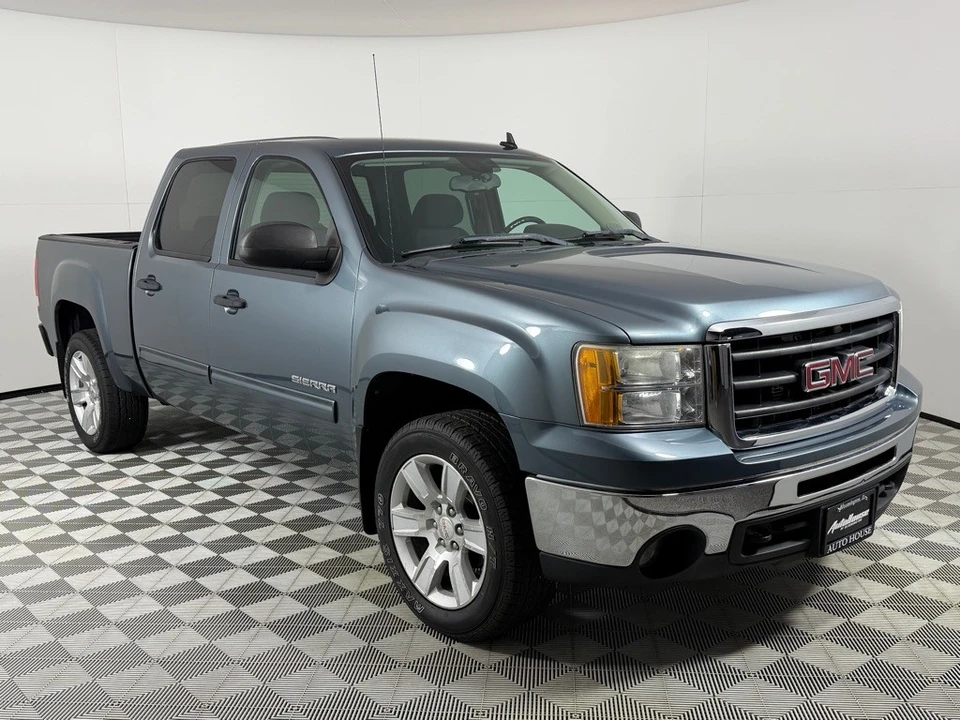 2011 GMC Sierra 3rd Gen - Image 3 of 21