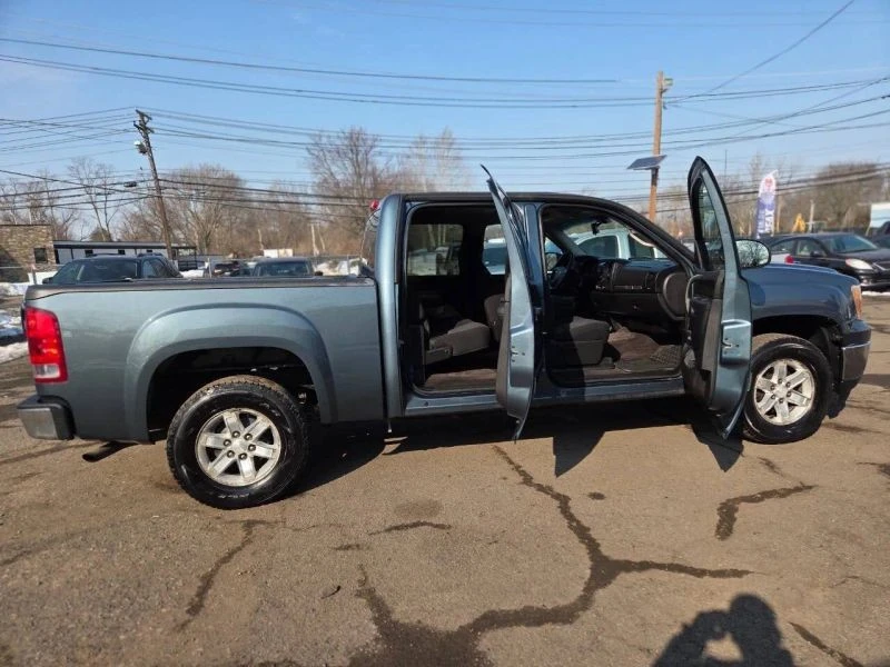 2011 GMC Sierra 3rd Gen - Image 4 of 12