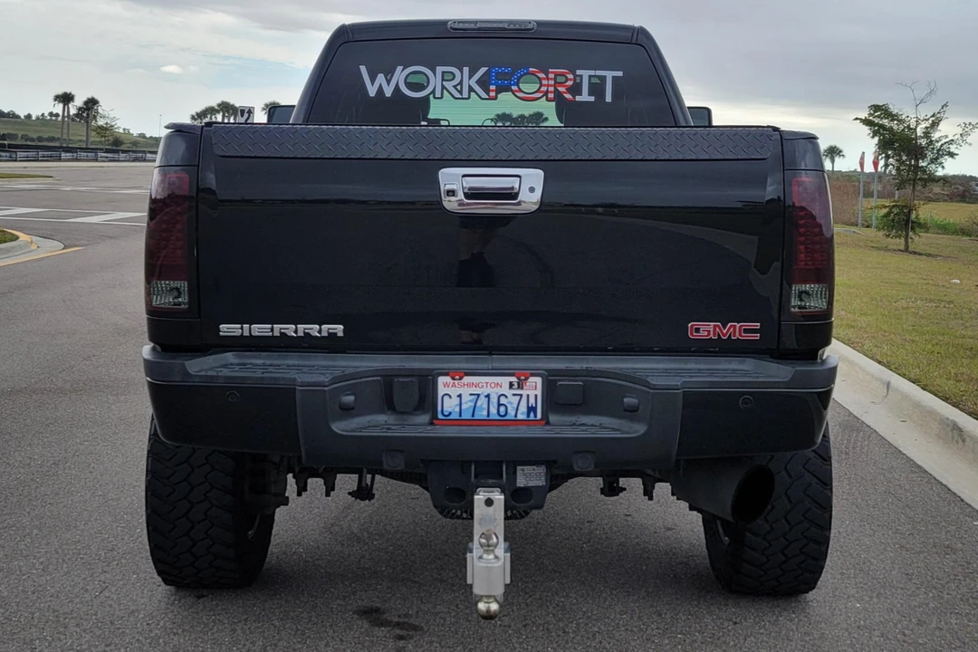 2011 GMC Sierra Heavy Duty 3rd Gen - Image 5 of 31