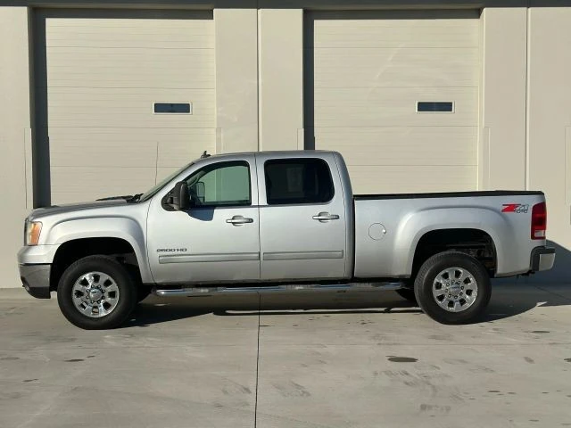 2011 GMC Sierra Heavy Duty 2nd Gen - Image 2 of 21