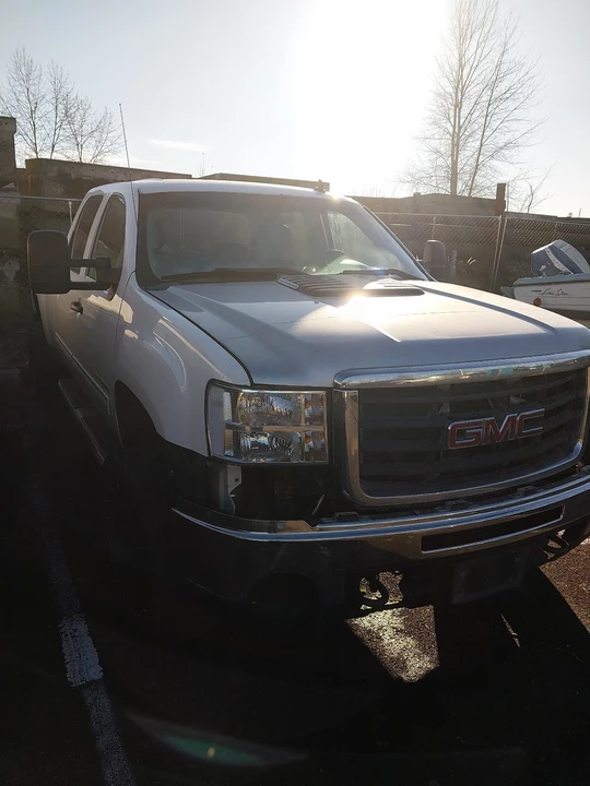 2011 GMC Sierra 2nd Gen - Image 3 of 10